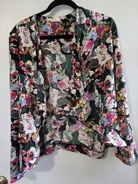 Floral Open-Front Wrap - Multicolor